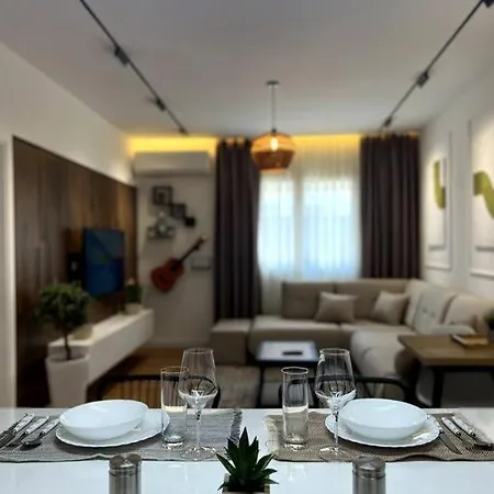 Apartment The Dreamer's Den Tirana